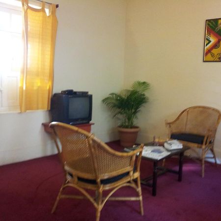 Hotel Maurya Mysore Exteriör bild