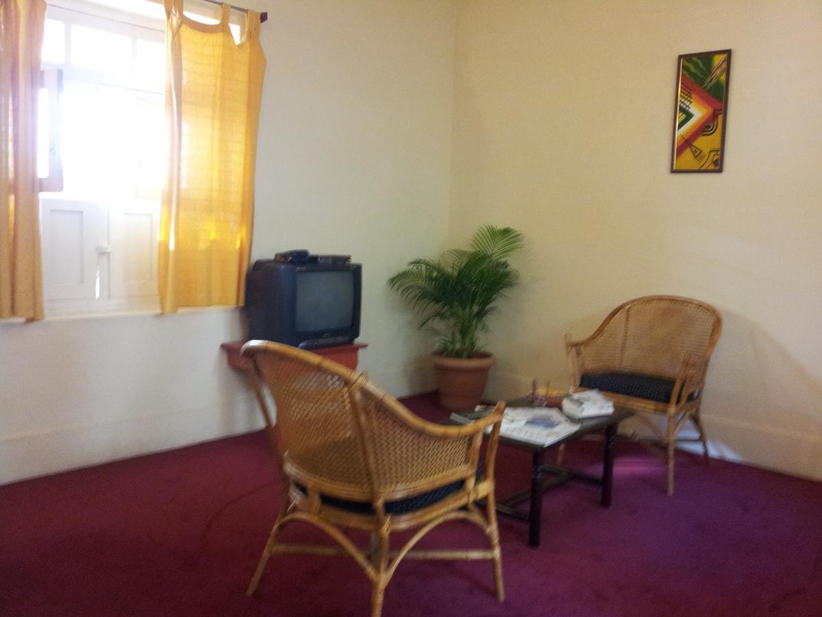 Hotel Maurya Mysore Exteriör bild