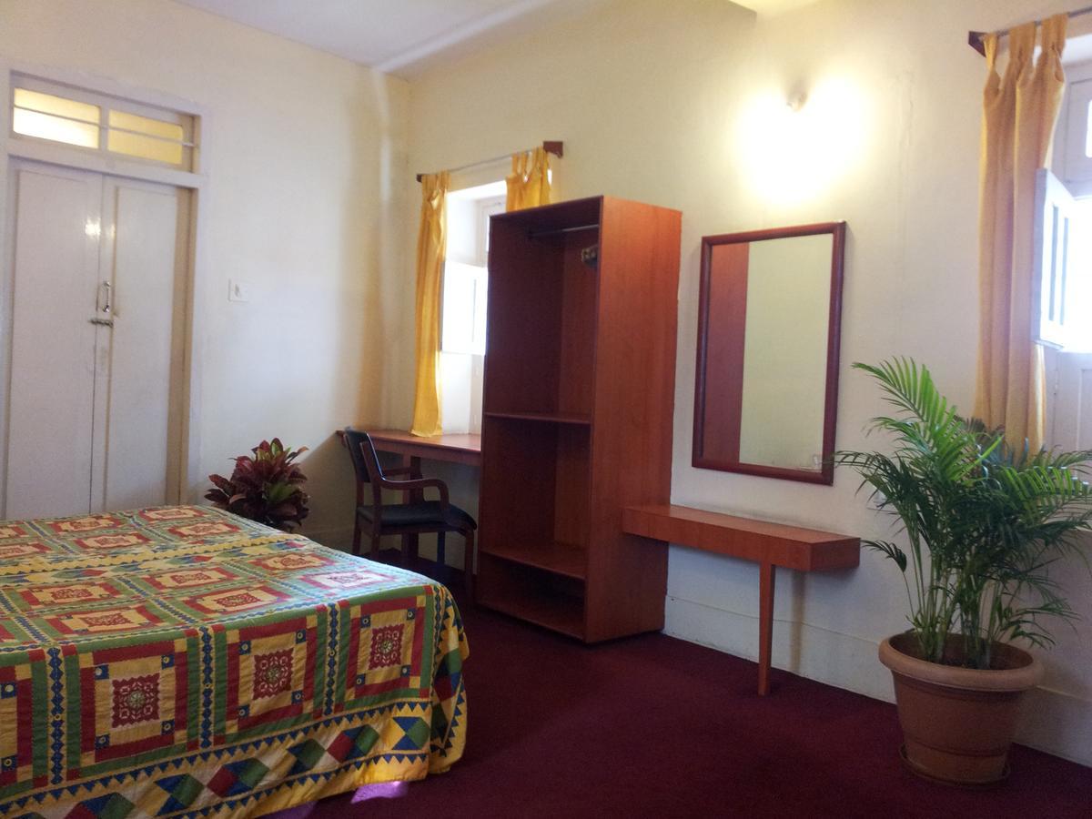 Hotel Maurya Mysore Exteriör bild